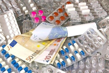 El gasto farmacéutico sube en los hospitales y baja en las farmacias